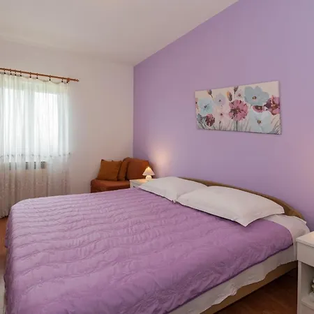 Rea Apartment