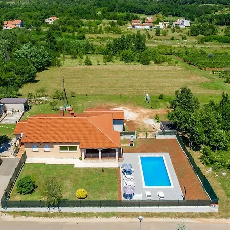 Rea Apartmán Raša